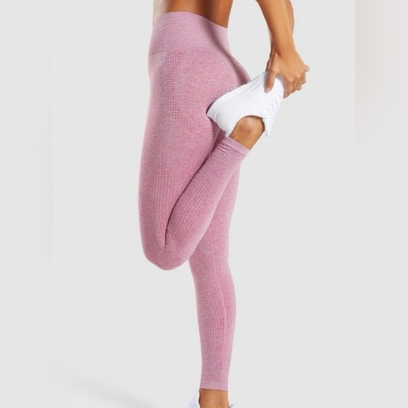 BRAND NEW pink Gymshark leggings - Picture 2 of 6